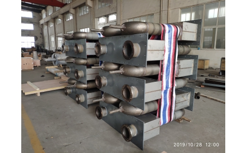 Radiant tube is widely used in heating furnace and is the main heating element of heating furnace. The radiant tubes currently used by radiant tube manufacturers are mainly divided into gas radiant tubes and electric heating radiant tubes. Among them, the thermal efficiency of gas radiant tube is about twice that of electric radiant tube.